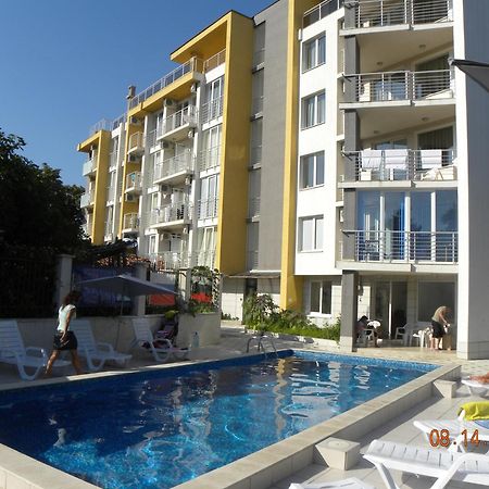 Apartcomplex New Tawn Обзор Екстер'єр фото